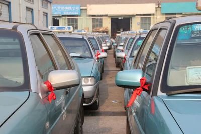 青島出租車確權改革一年，從24家增至5000家，“的哥的姐”翻身當老板